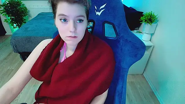 CranberryHot online show from December 2025 08:19:02 AM