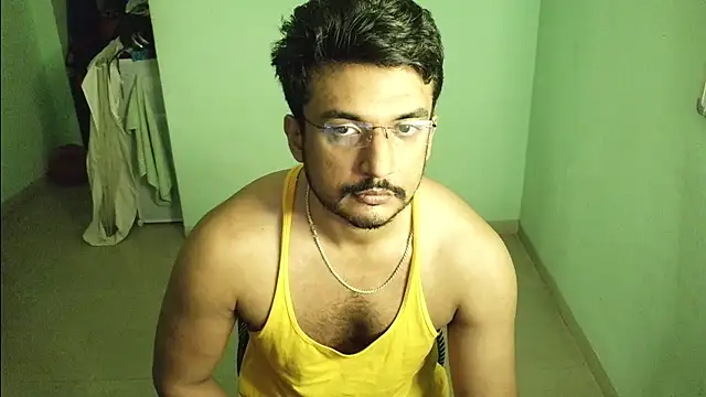 Snapshot of daringcutie chatting on November 2025 01:16:02 AM daringcutie online show from November 2025 01:16:02 AM