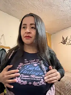 Snapshot of latinfemale chatting on June 2026 08:40:02 PM latinfemale online show from June 2026 08:40:02 PM