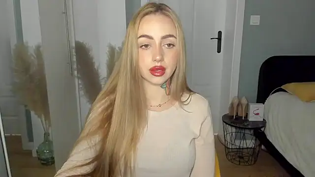 sexyCoralie online show from May 2026 06:51:02 AM