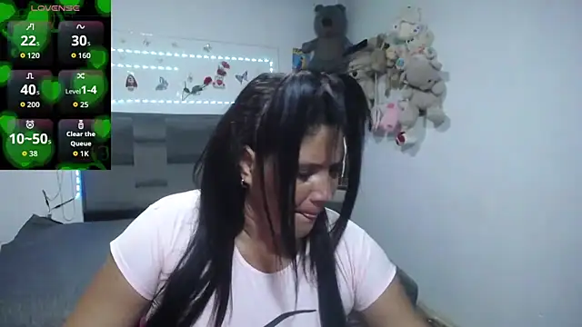 Snapshot of Sharloth_milf chatting on December 2025 09:31:02 PM Sharloth milf online show from December 2025 09:31:02 PM