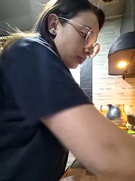 linda-schmidt online show from November 2025 11:15:01 PM