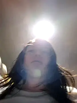 Snapshot of linda-schmidt chatting on April 2026 02:51:02 AM linda-schmidt online show from April 2026 02:51:02 AM