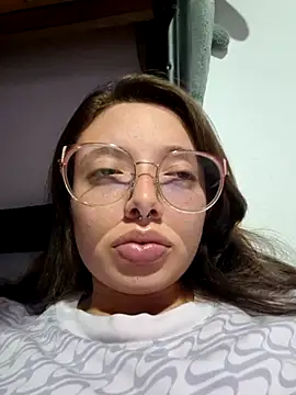 Snapshot of linda-schmidt chatting on May 2026 02:39:01 AM linda-schmidt online show from May 2026 02:39:01 AM