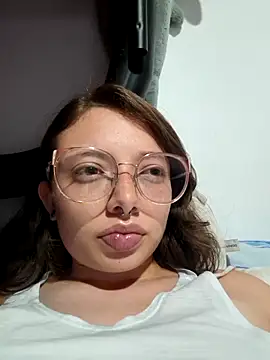 Snapshot of linda-schmidt chatting on May 2026 03:13:01 AM linda-schmidt online show from May 2026 03:13:01 AM