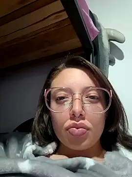 Snapshot of linda-schmidt chatting on May 2026 10:50:02 PM linda-schmidt online show from May 2026 10:50:02 PM