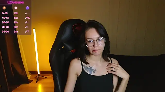 Snapshot of alyssa_sweet chatting on January 2025 12:43:02 AM alyssa sweet online show from January 2025 12:43:02 AM