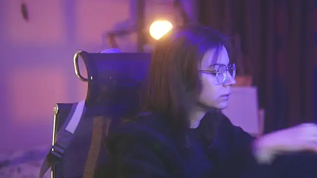 alyssa sweet online show from December 2025 06:07:02 AM