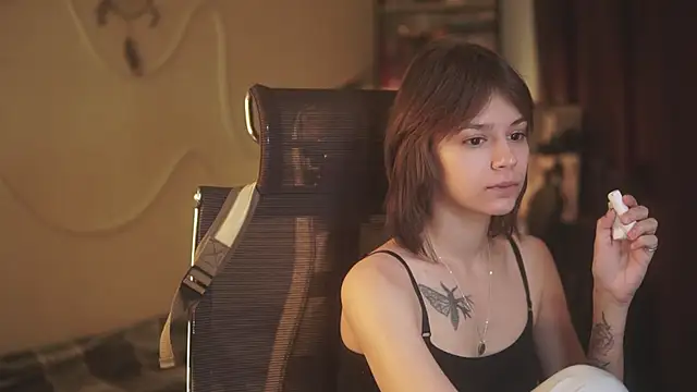 alyssa sweet online show from April 2026 05:05:01 AM