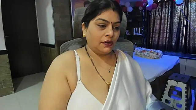 Snapshot of tarivishu23 chatting on February 2025 07:04:02 AM tarivishu23 online show from February 2025 07:04:02 AM