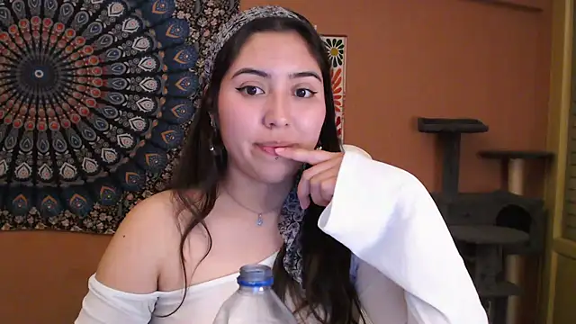 Snapshot of IntimateTales chatting on January 2025 05:40:02 PM IntimateTales online show from January 2025 05:40:02 PM