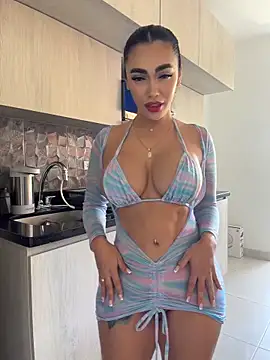 Snapshot of emma_andrew1 chatting on May 2026 05:30:02 PM emma andrew1 online show from May 2026 05:30:02 PM