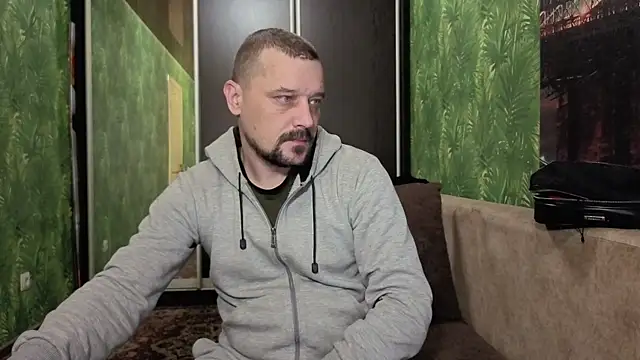 DanielOhCool online show from October 2025 06:42:02 AM