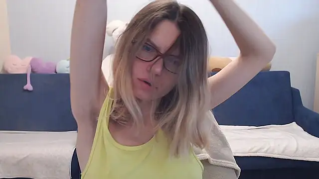 night is dark online show from November 2025 02:06:01 PM