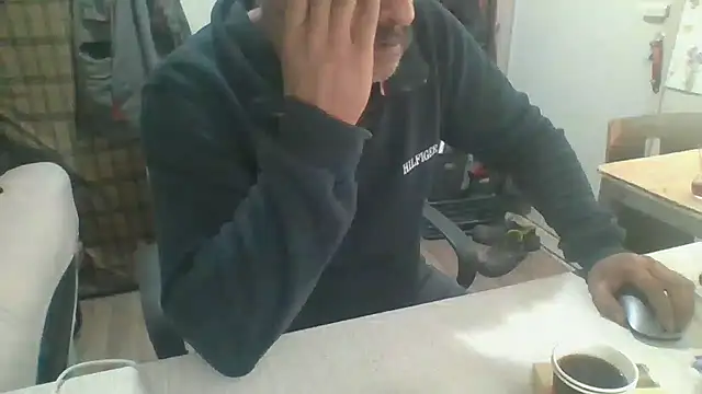 Snapshot of LiONTURK chatting on February 2026 01:07:01 PM LiONTURK online show from February 2026 01:07:01 PM