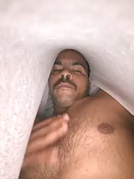 Vickyrajput009 online show from September 2025 04:01:02 AM