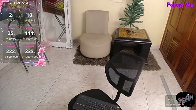 NicoleSantana online show from November 2025 09:06:02 PM