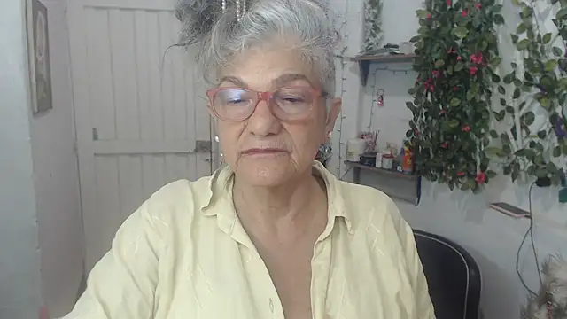 FunnyGrandma online show from March 2025 06:34:02 PM