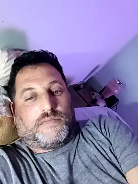 Snapshot of Reload_033 chatting on April 2026 01:22:01 AM Reload 033 online show from April 2026 01:22:01 AM