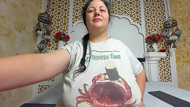 AleshaArabian online show from December 2025 05:02:02 AM