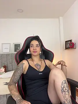 EmmyEvans1 online show from March 2025 12:05:02 AM