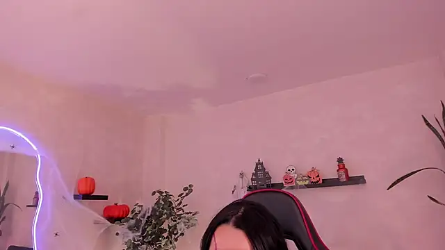 EmmyEvans1 online show from October 2025 07:43:01 PM