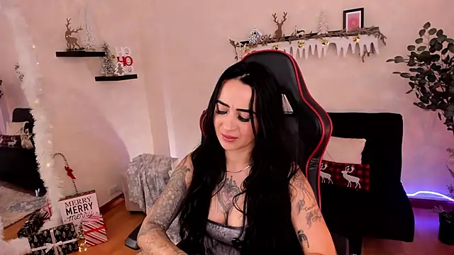 EmmyEvans1 online show from November 2025 07:46:02 PM