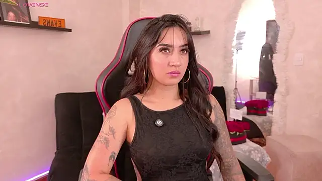 EmmyEvans1 online show from January 2026 07:38:01 PM