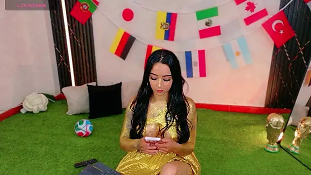 Snapshot of EmmyEvans1 chatting on June 2026 07:24:02 PM EmmyEvans1 online show from June 2026 07:24:02 PM