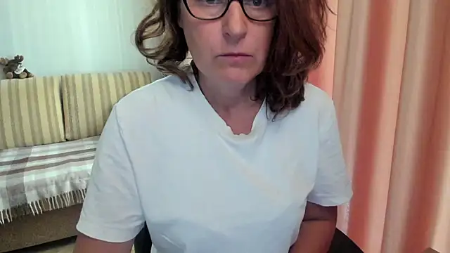 lauraoven online show from July 2026 06:55:01 AM