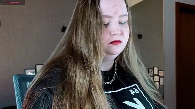 EMMA  CONNOR online show from October 2025 05:24:02 PM