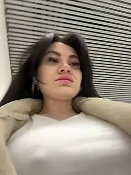 Snapshot of Wet__Bunny chatting on March 2025 09:44:02 AM Wet Bunny online show from March 2025 09:44:02 AM