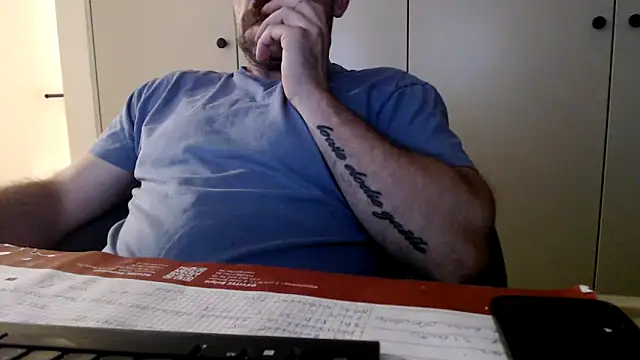Snapshot of mrbigballs chatting on June 2026 08:25:02 PM mrbigballs online show from June 2026 08:25:02 PM