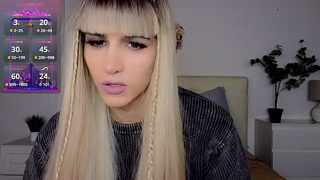 Snapshot of HelenSpellman chatting on December 2024 05:32:01 AM HelenSpellman online show from December 2024 05:32:01 AM