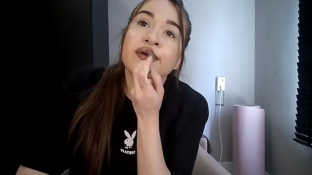 Snapshot of avajade chatting on March 2026 11:10:01 AM avajade online show from March 2026 11:10:01 AM