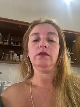 Snapshot of moniquerainx chatting on June 2026 03:10:02 PM moniquerainx online show from June 2026 03:10:02 PM