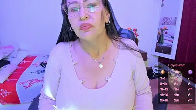 Snapshot of esmeralda_milf chatting on January 2026 03:16:02 PM esmeralda milf online show from January 2026 03:16:02 PM