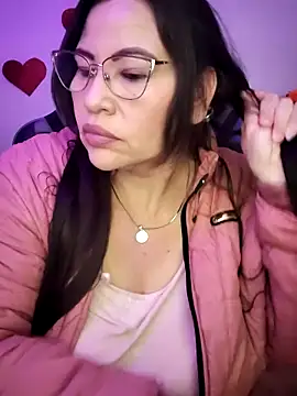 Snapshot of esmeralda_milf chatting on February 2026 07:45:01 PM esmeralda milf online show from February 2026 07:45:01 PM