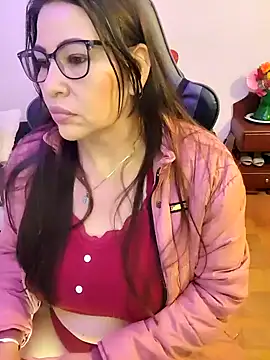 Snapshot of esmeralda_milf chatting on February 2026 08:18:01 PM esmeralda milf online show from February 2026 08:18:01 PM