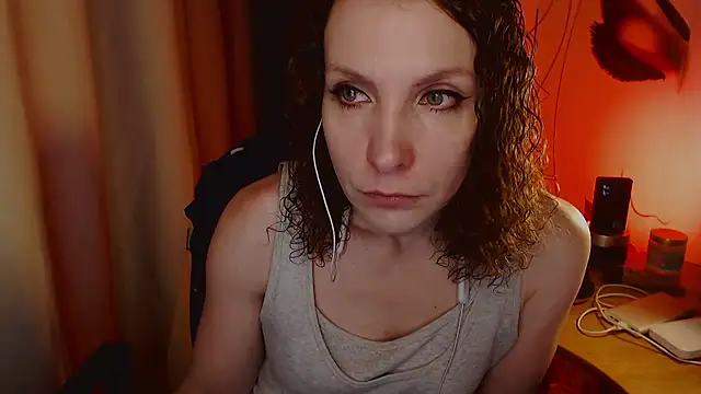 JohansonKatie online show from January 2025 01:11:02 AM