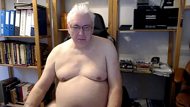 Snapshot of SchwanzhureXXL chatting on February 2025 07:27:02 AM SchwanzhureXXL online show from February 2025 07:27:02 AM