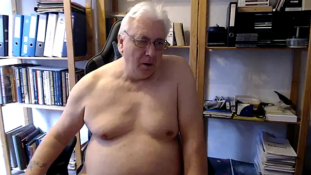 SchwanzhureXXL online show from March 2026 11:05:01 AM