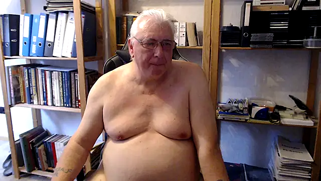 SchwanzhureXXL online show from June 2026 06:45:02 AM