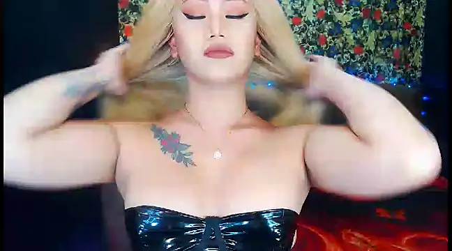 Snapshot of KylieMaxwellCaulfield_TS chatting on December 2024 07:34:02 PM KylieMaxwellCaulfield TS online show from December 2024 07:34:02 PM