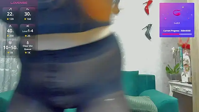 emilianna666 online show from October 2025 01:48:02 PM