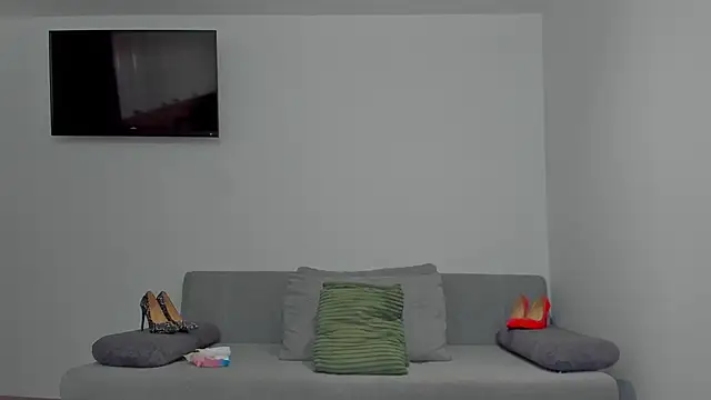 emilianna666 online show from March 2026 12:21:02 PM