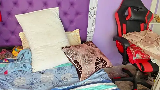 Margoth clain online show from November 2025 12:49:02 PM