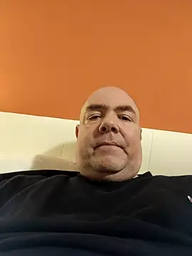 brian4300 online show from January 2026 02:20:01 PM