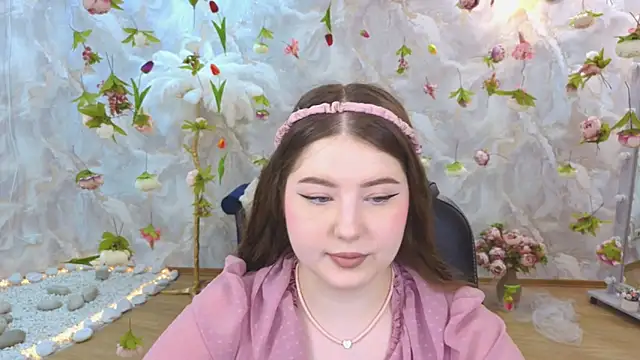 Snapshot of NicoleFoxery chatting on June 2026 03:40:01 AM NicoleFoxery online show from June 2026 03:40:01 AM