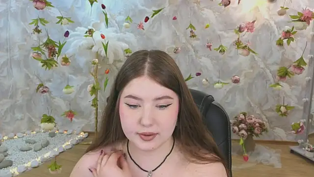 Snapshot of NicoleFoxery chatting on June 2026 06:45:01 PM NicoleFoxery online show from June 2026 06:45:01 PM